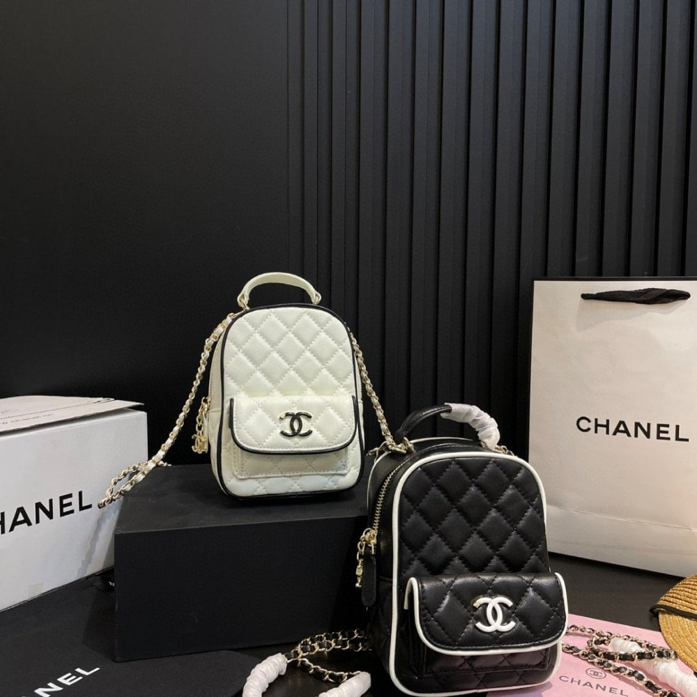 CHANEL MINI BACKPACK WHITE AND BLACK 13CM AP4514 B19460 NAFJQ