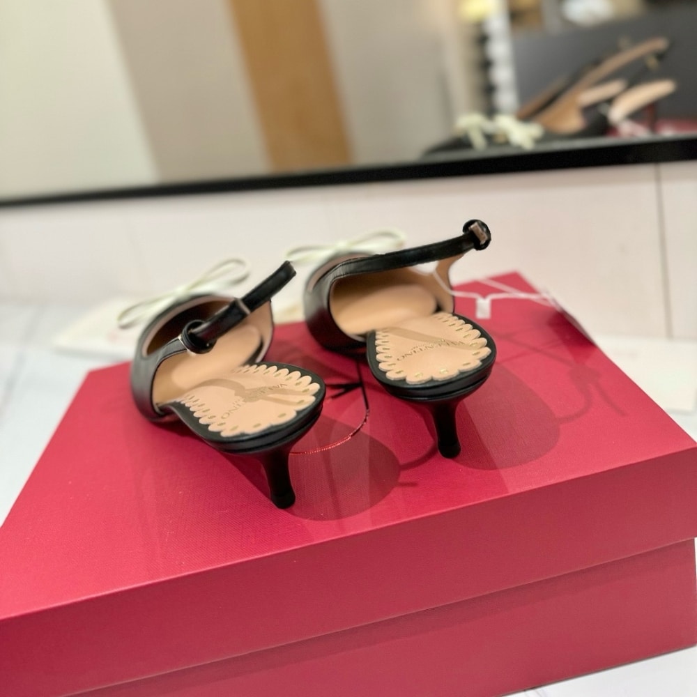 VALENTINO BEPOINTY SLINGBACK PUMPS BLACK 6W2S0LL3DAL 790