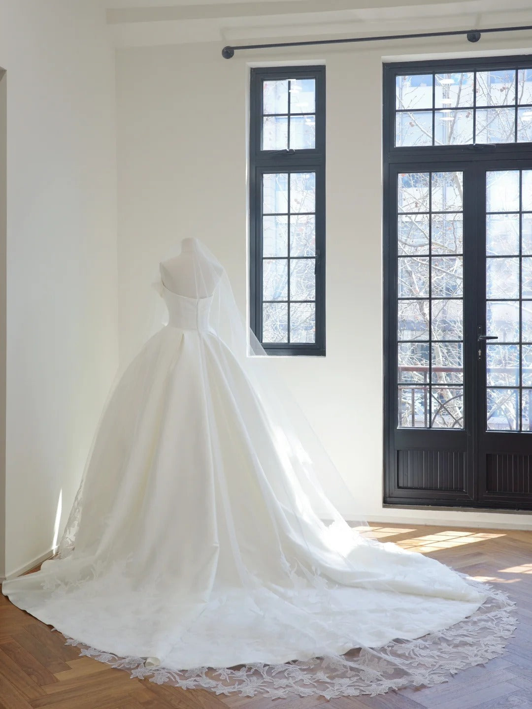 (without veil)White Fashion Fairy Elegant Long Satin Long Trailing Prom Dress Evening Dress Wedding Dress gh5062