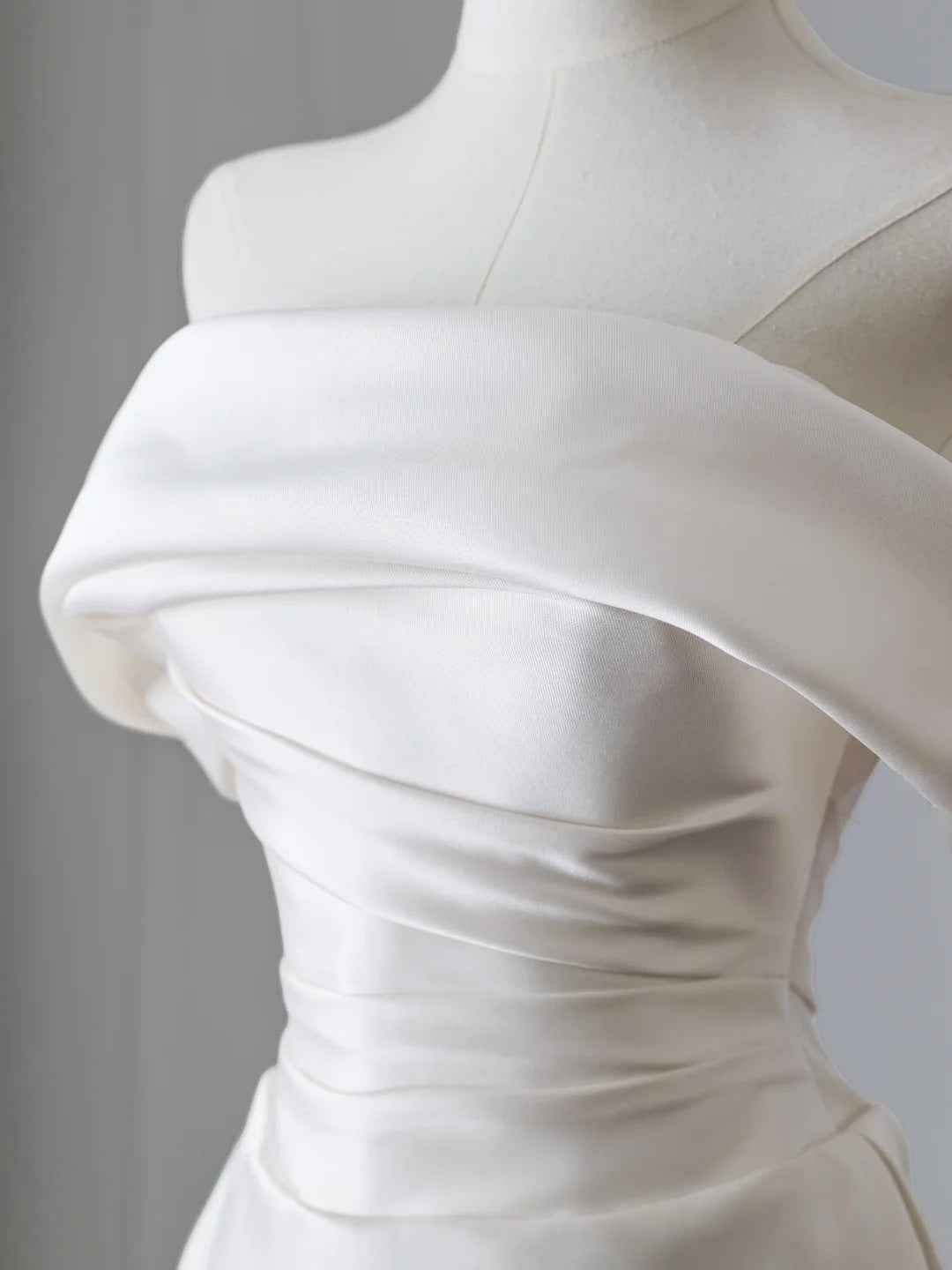 White simple fashion mermaid slim long satin wedding dress wedding dress prom dress evening dress gh4828