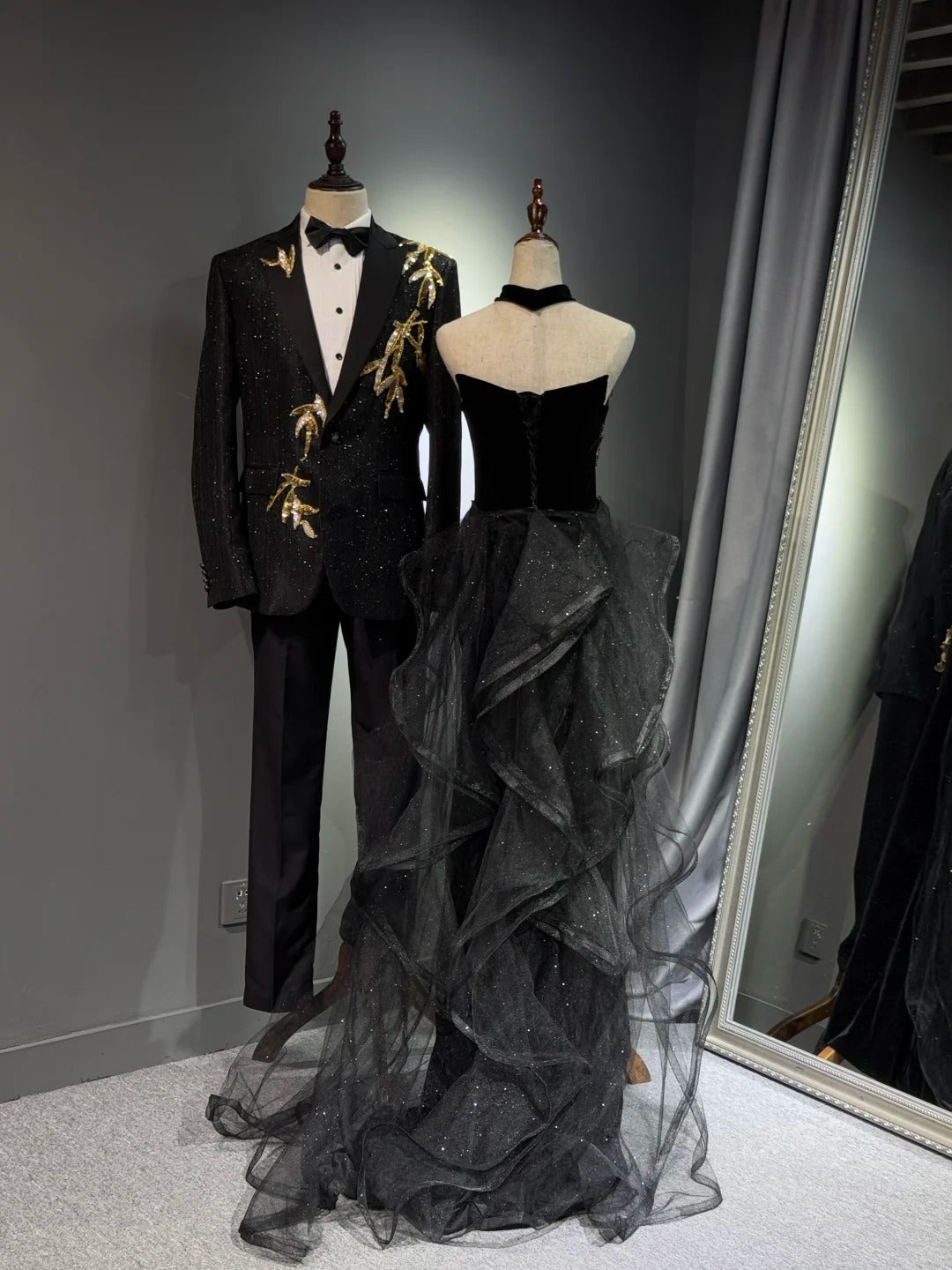 preppydressess -Black shiny elegant long gold sequined tulle trailing ball gown evening gown graduation gown gh5108