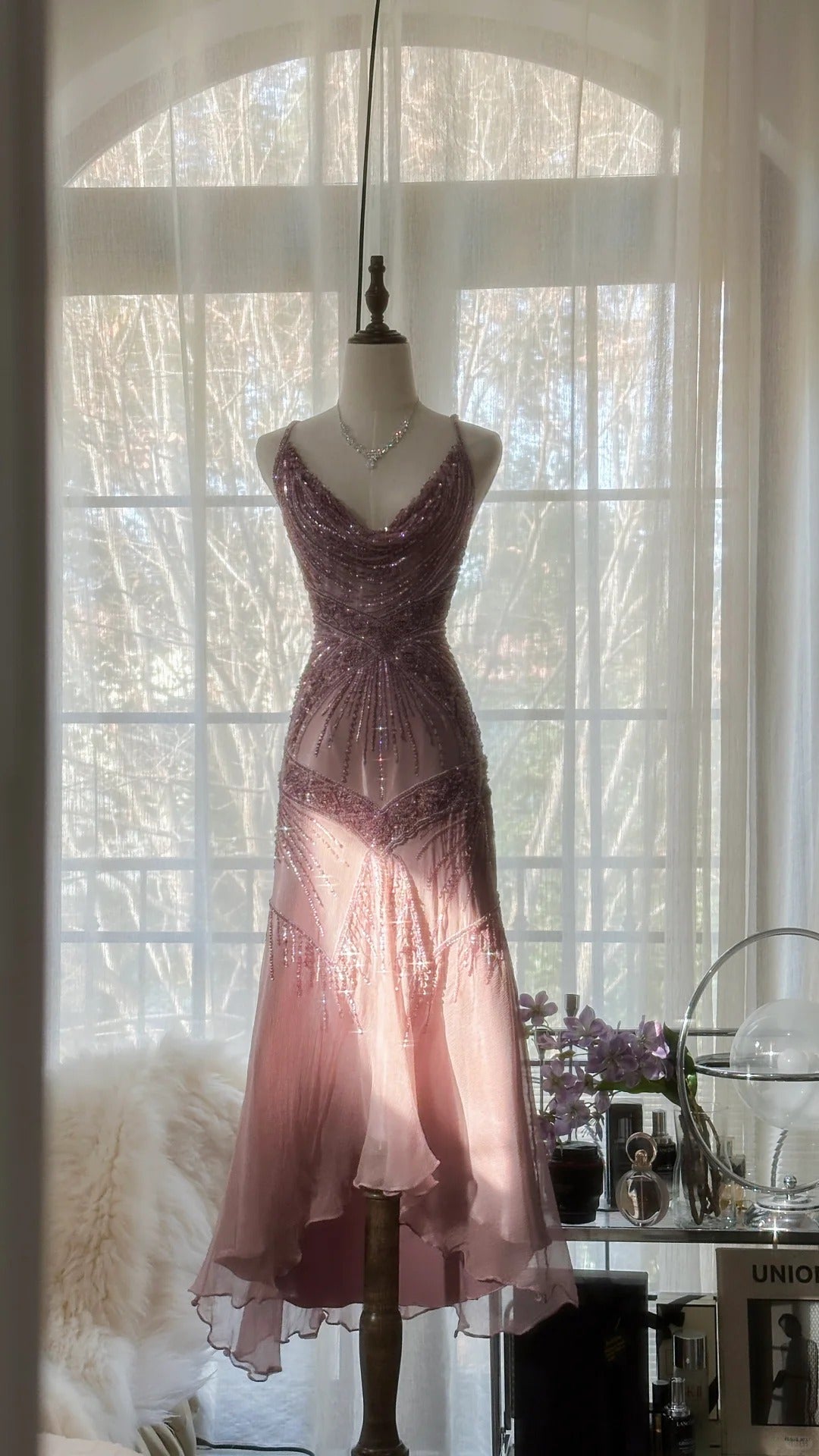 Pink Purple Romantic Fashion Elegant Exquisite Beaded Spaghetti Strap Long Tulle Chiffon Ruffle Ball Gown Evening Gown Party Dress gh4059