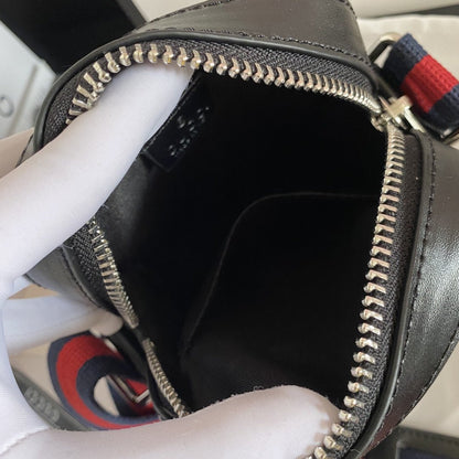 Gucci GG Supreme Messenger Bag