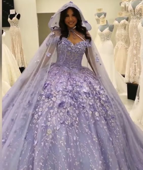 Lavender Princess Quinceanera Dress Ball Gown Lace Appliques Corset Sweet 15  Prom Dresses      fg2811