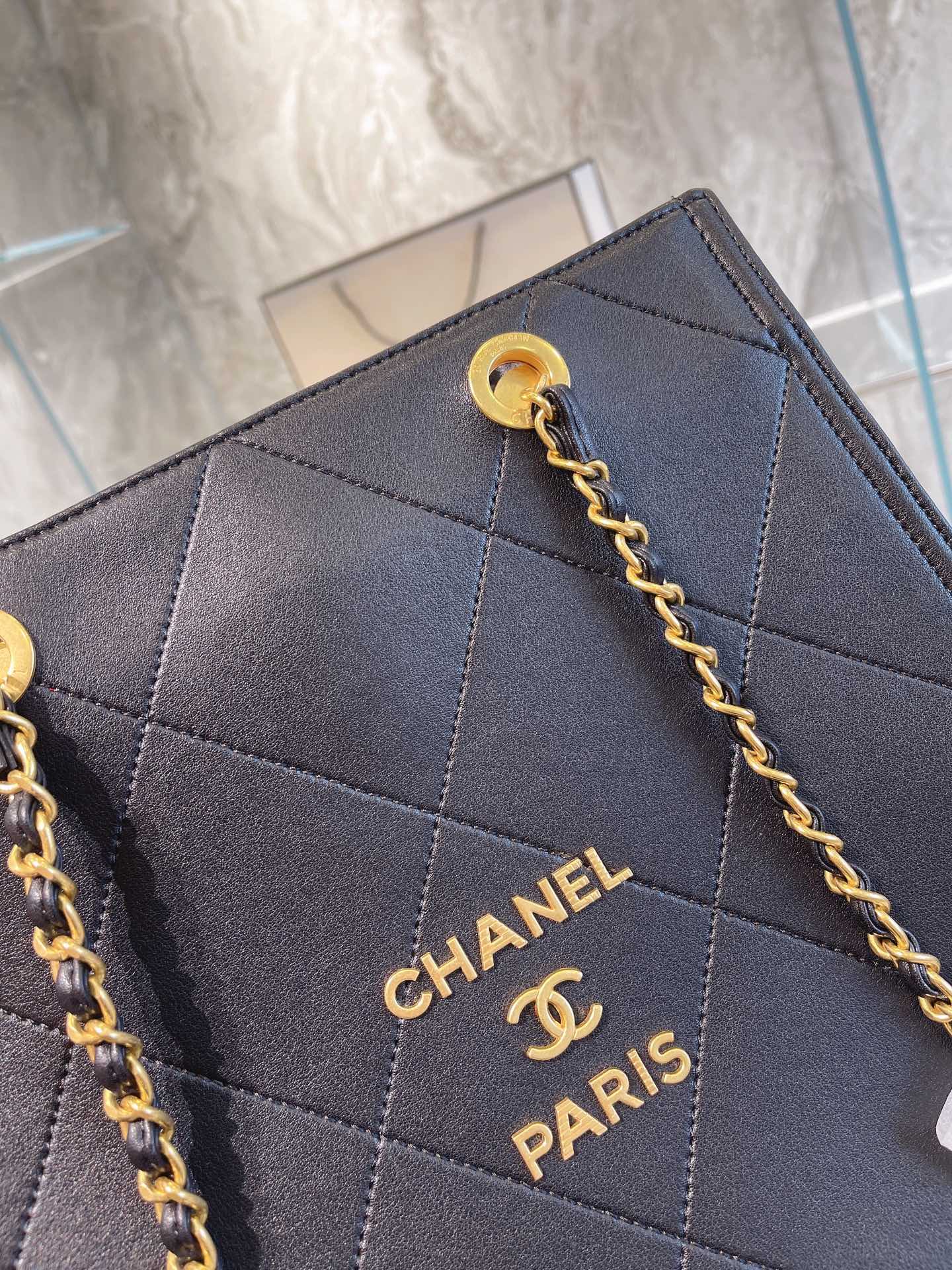 CHANEL SHOPPING BAG