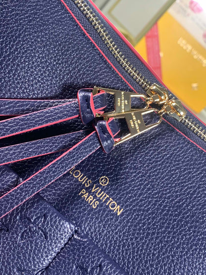 Louis Vuitton Maida Hobo