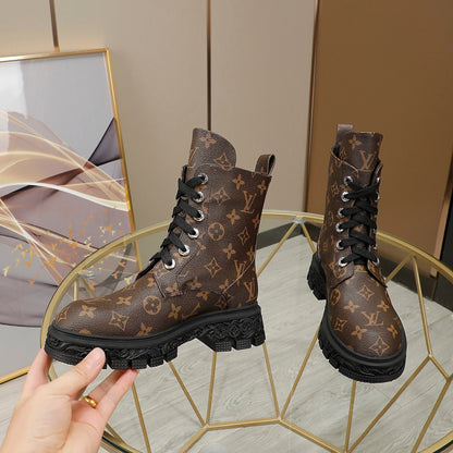 Premium LUV BOOTS 039