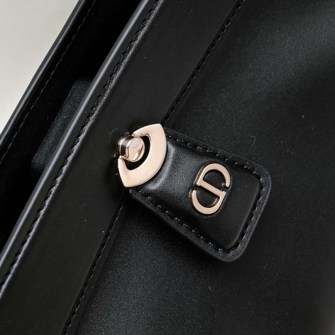DIOR SMALL KEY BAG BLACK