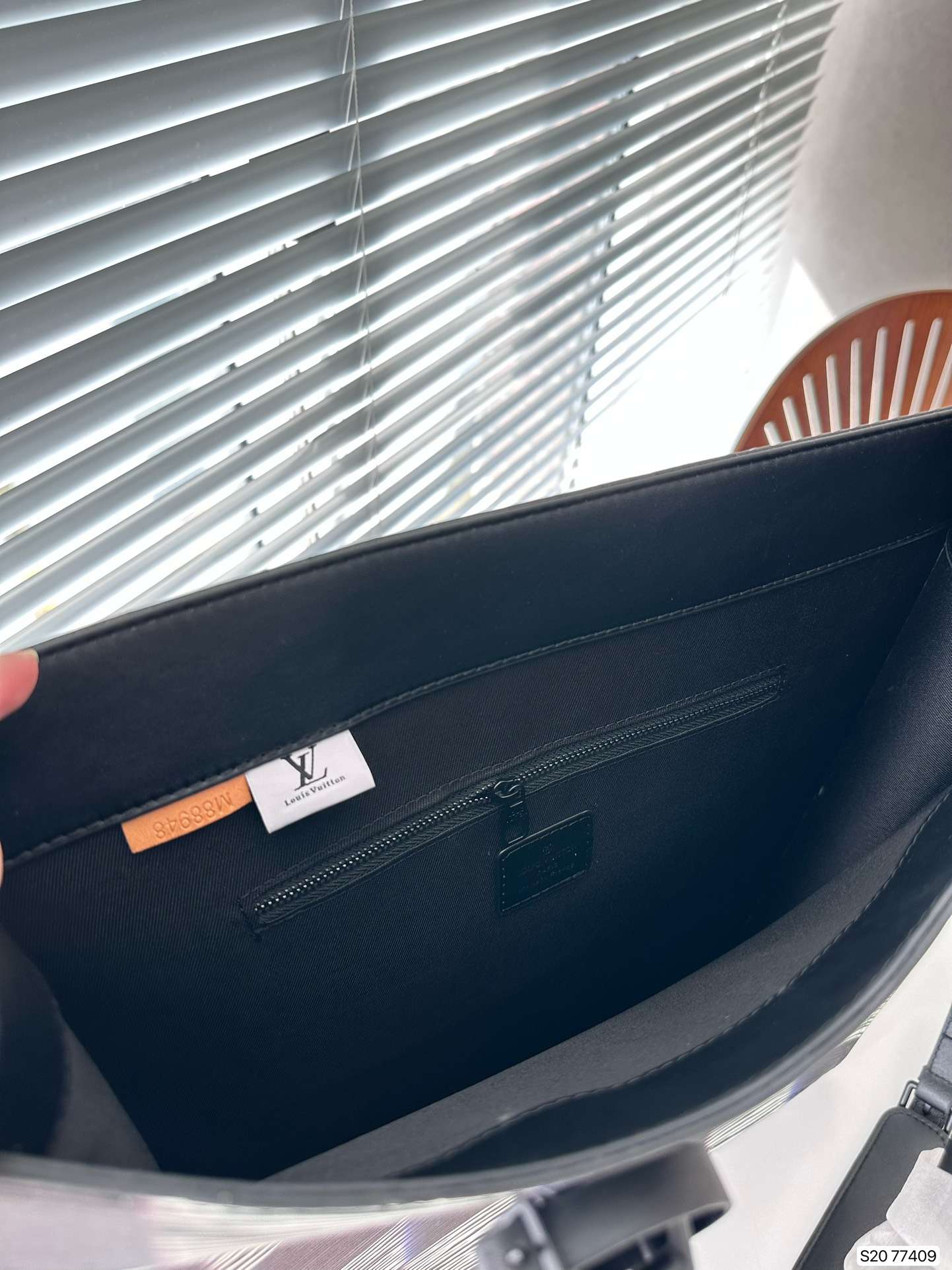 LOUIS VUITTON Sac Plat Multicolor M23957