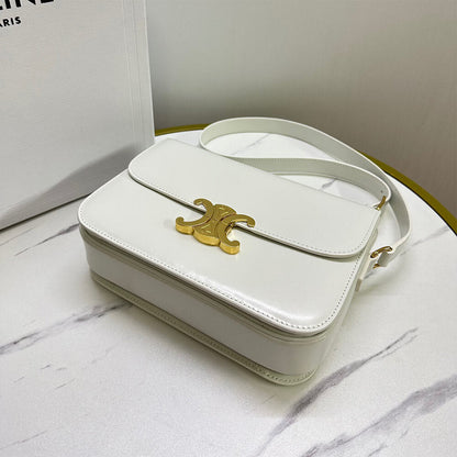CELINE CLASSIQUE TRIOMPHE BAG in shiny calfskin
