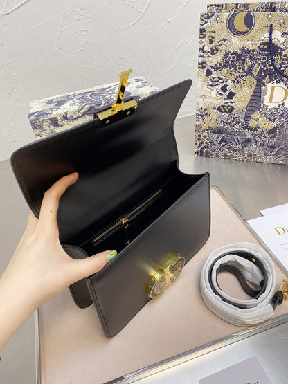 Dior 30 Montaigne Chain Bag