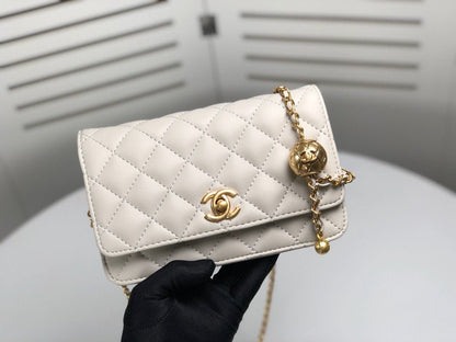 Chanel WOC