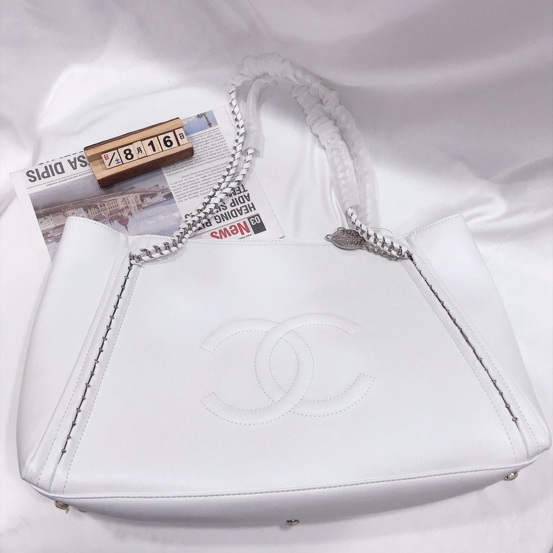 CHANEL CAVIAR MEDIUM STUDDED DEAUVILLE WHITE