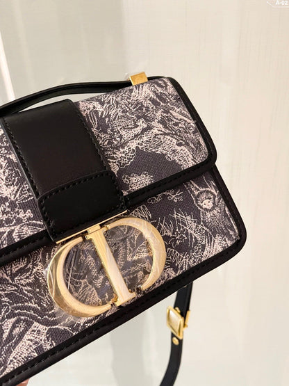 Dior 30 Montaigne Chain Bag