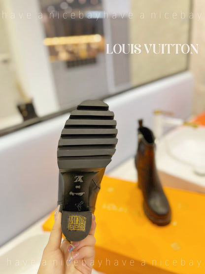 Premium LUV BOOTS 033