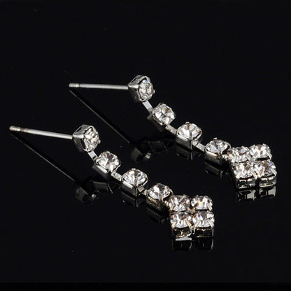 V-shaped Crystal Short Clavicle Chain Stud Necklace Set