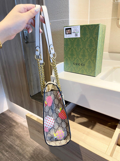 Gucci  Padlock Small Berry