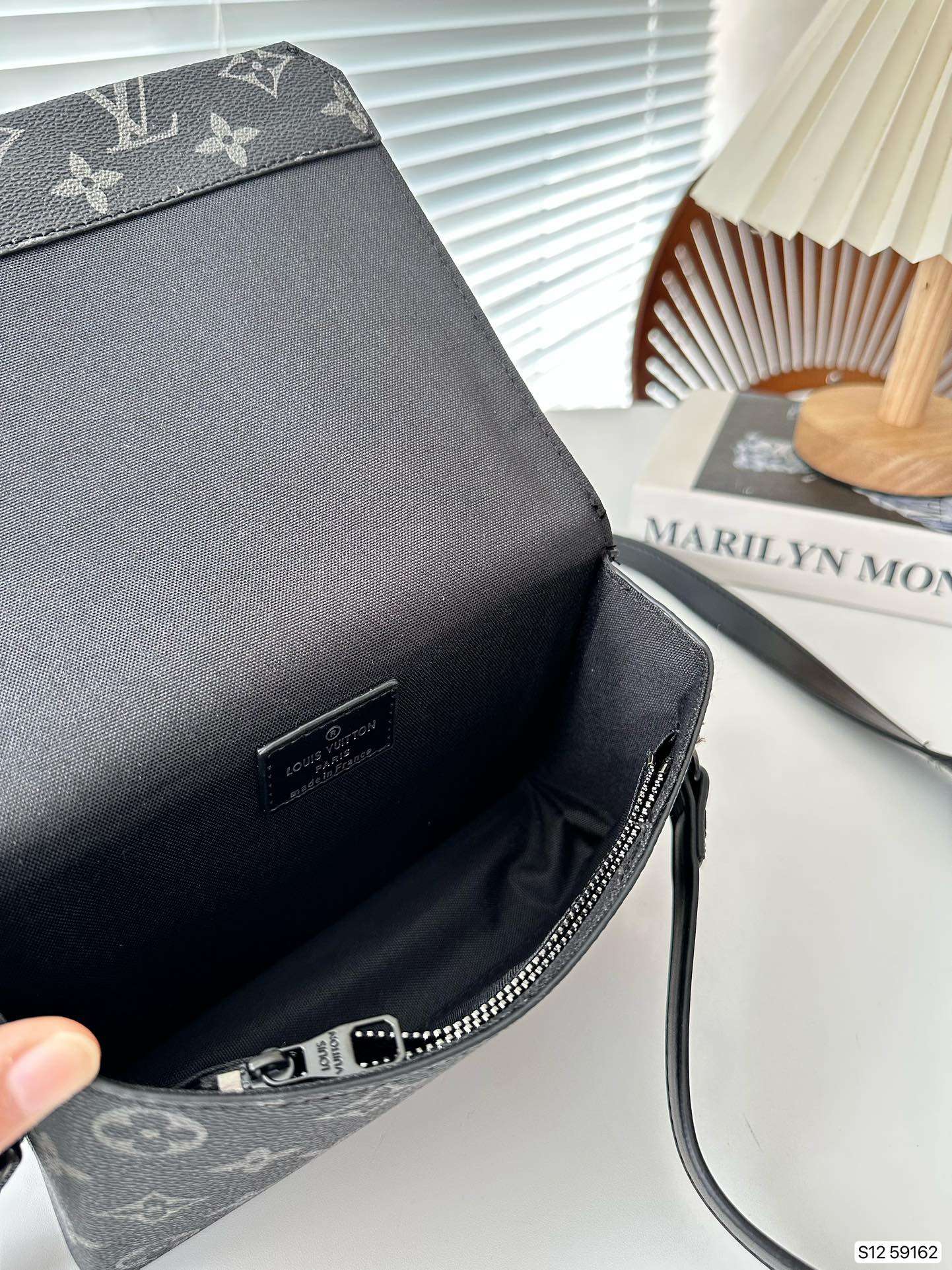 Louis Vuitton Steamer Wearable Wallet