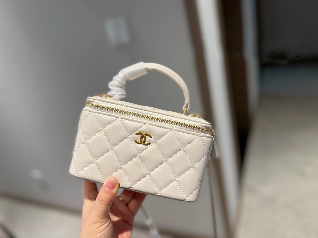 Chanel Trendy CC Vanity Case With Chain Quilted