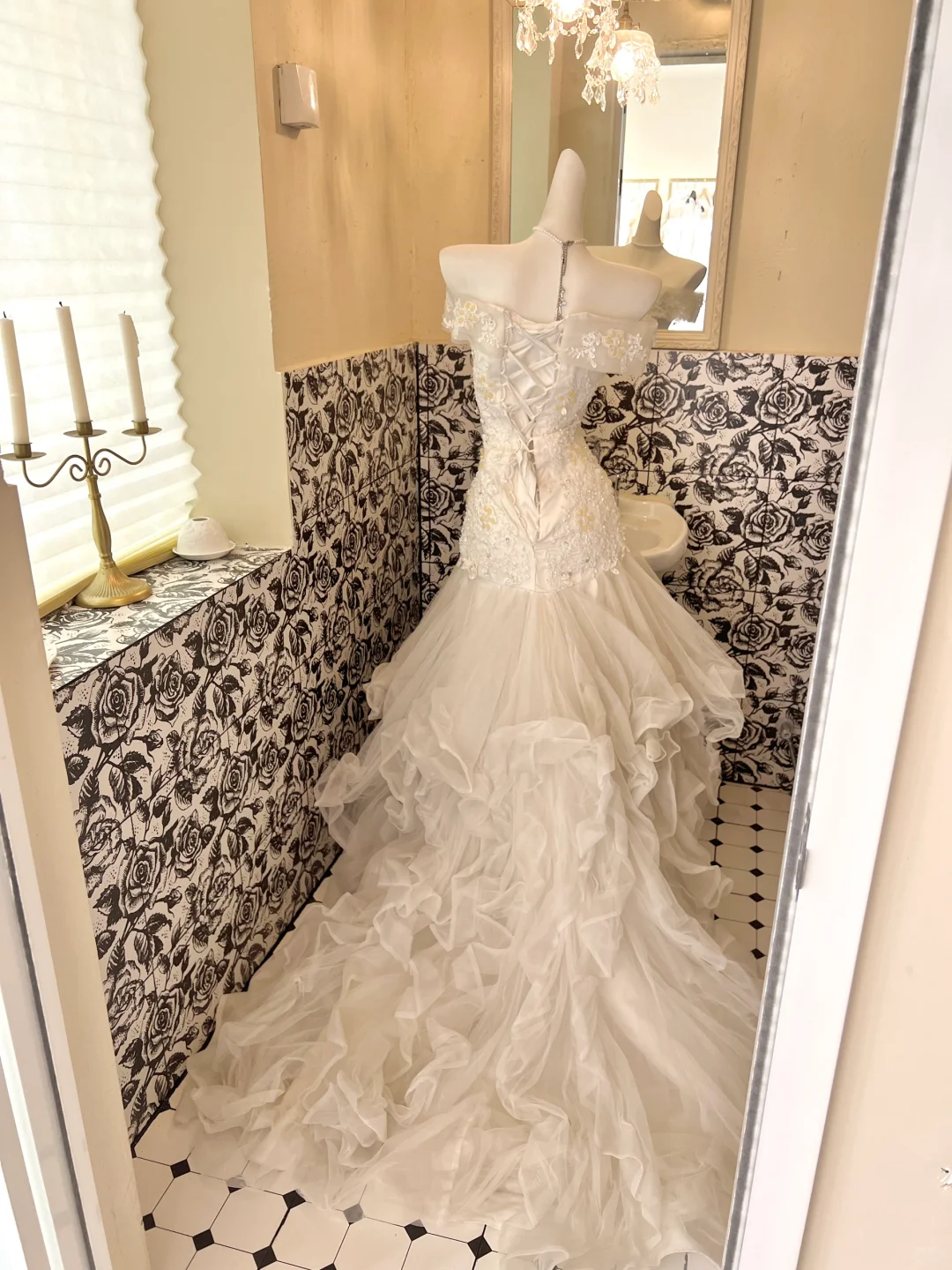 White Mermaid Off the Shoulder Appliques Layered Organza Wedding Dress Prom Dress SH3844