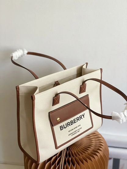 Burberry White Freya Tote Bag 33x12.5x26cm