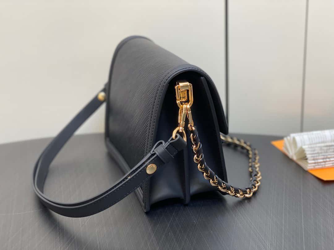 Louis Vuitton  2WAY Chain Leather Shoulder Bags