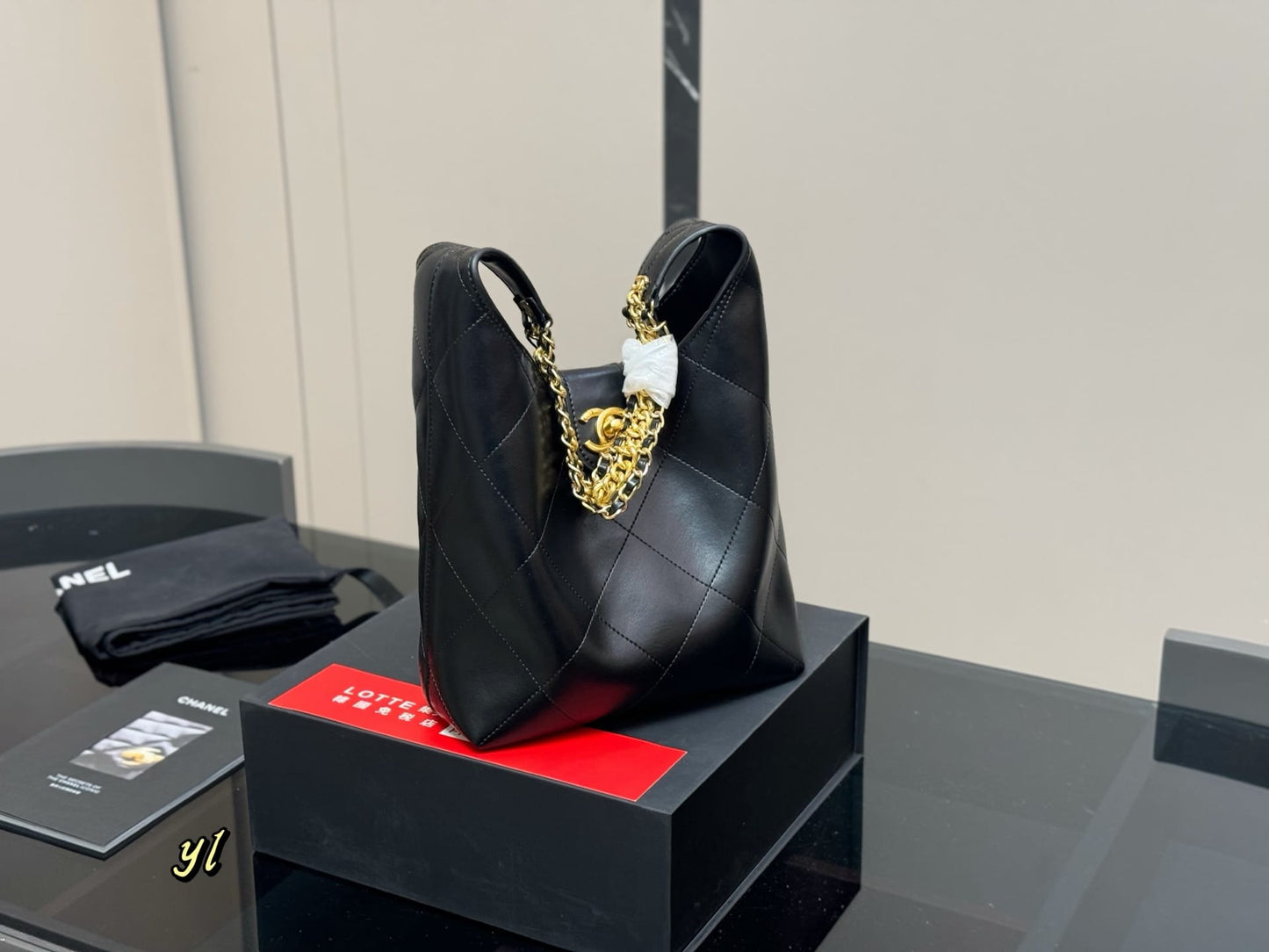 CHANEL LARGE HOBO BAG SHINY GOLD TONE METAL BLACK 21CM AS5410 B19776 94305