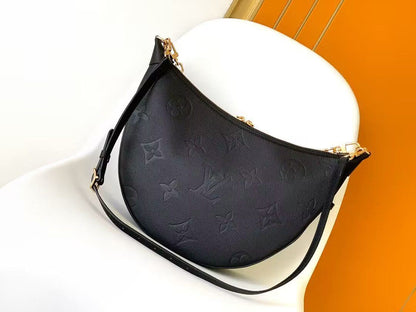 Louis Vuitton Loop Hobo M46725