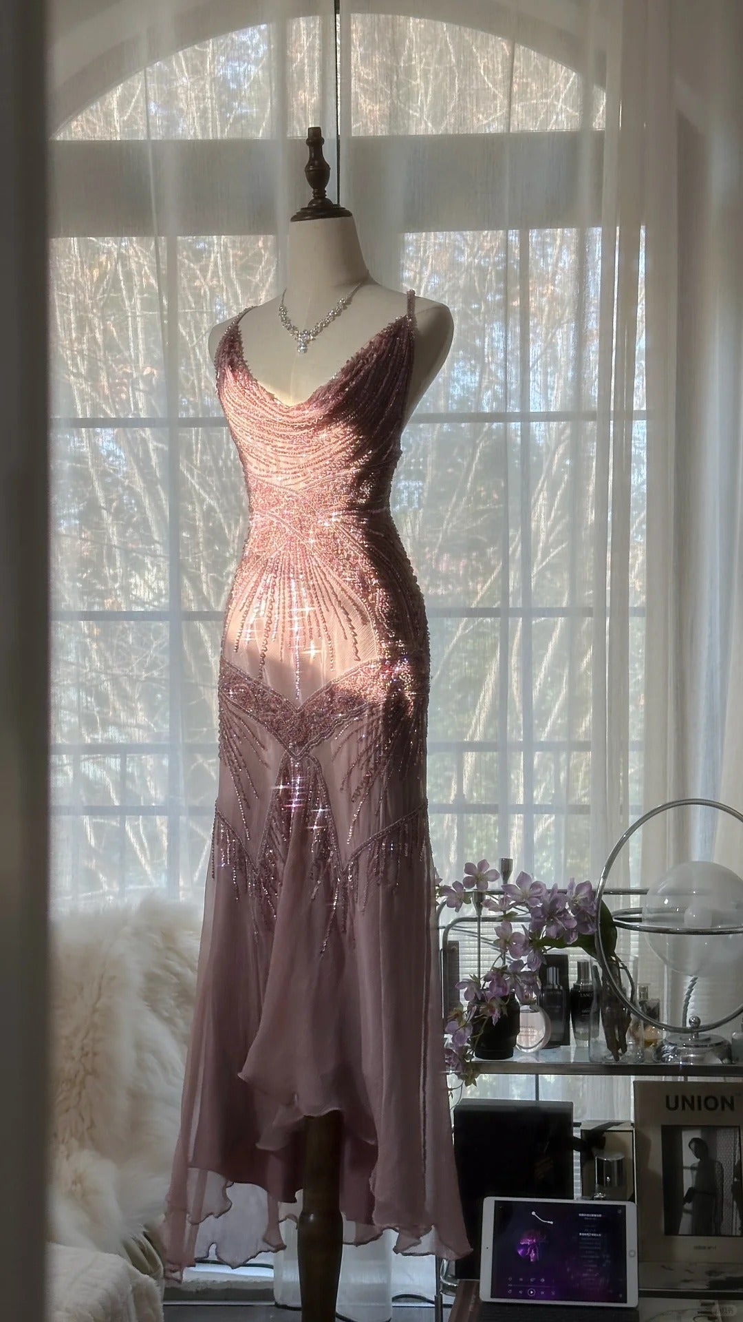 Pink Purple Romantic Fashion Elegant Exquisite Beaded Spaghetti Strap Long Tulle Chiffon Ruffle Ball Gown Evening Gown Party Dress gh4059