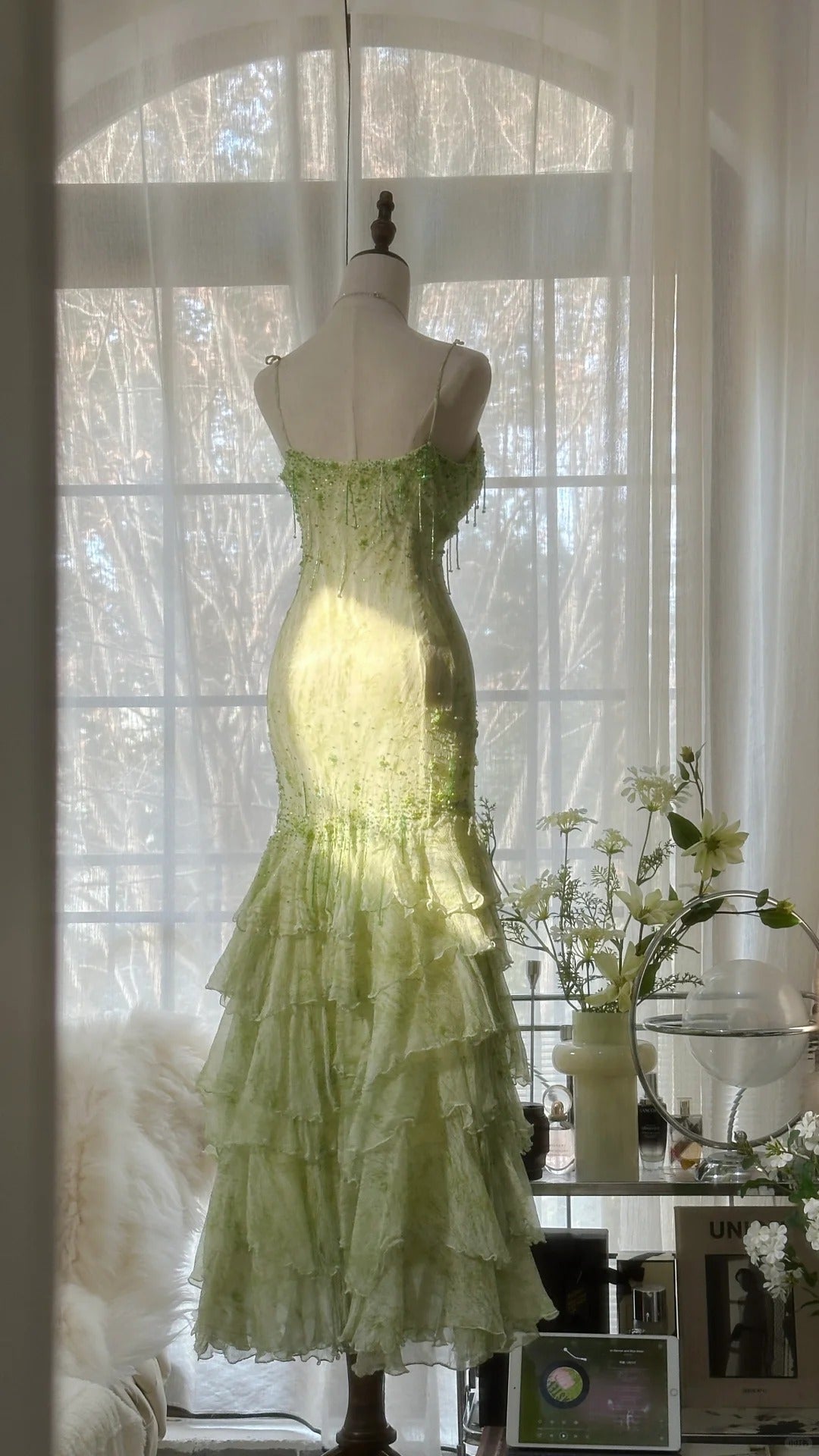 Green Romantic Fashion Elegant Exquisite Beaded Spaghetti Straps Tassel Long Chiffon Ruffle Ball Gown Evening Gown Party Dress gh4055