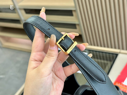 Saint Laurent Le 5 A 7 Supple Hobo Bag