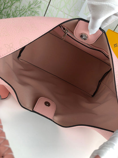 Louis Vuitton Carmel Hobo Bag ‘Mouse Grey’