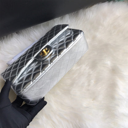 CHANEL Classic Flap Medium