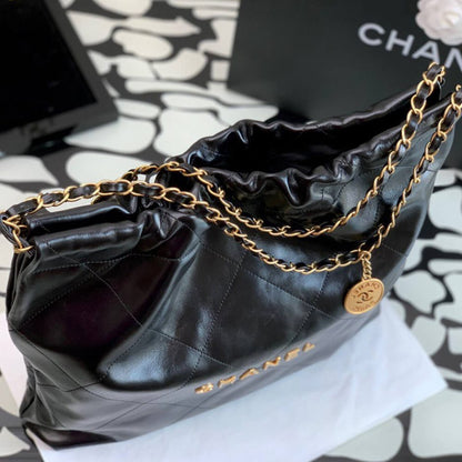 CHANEL 22 Small Handbag black