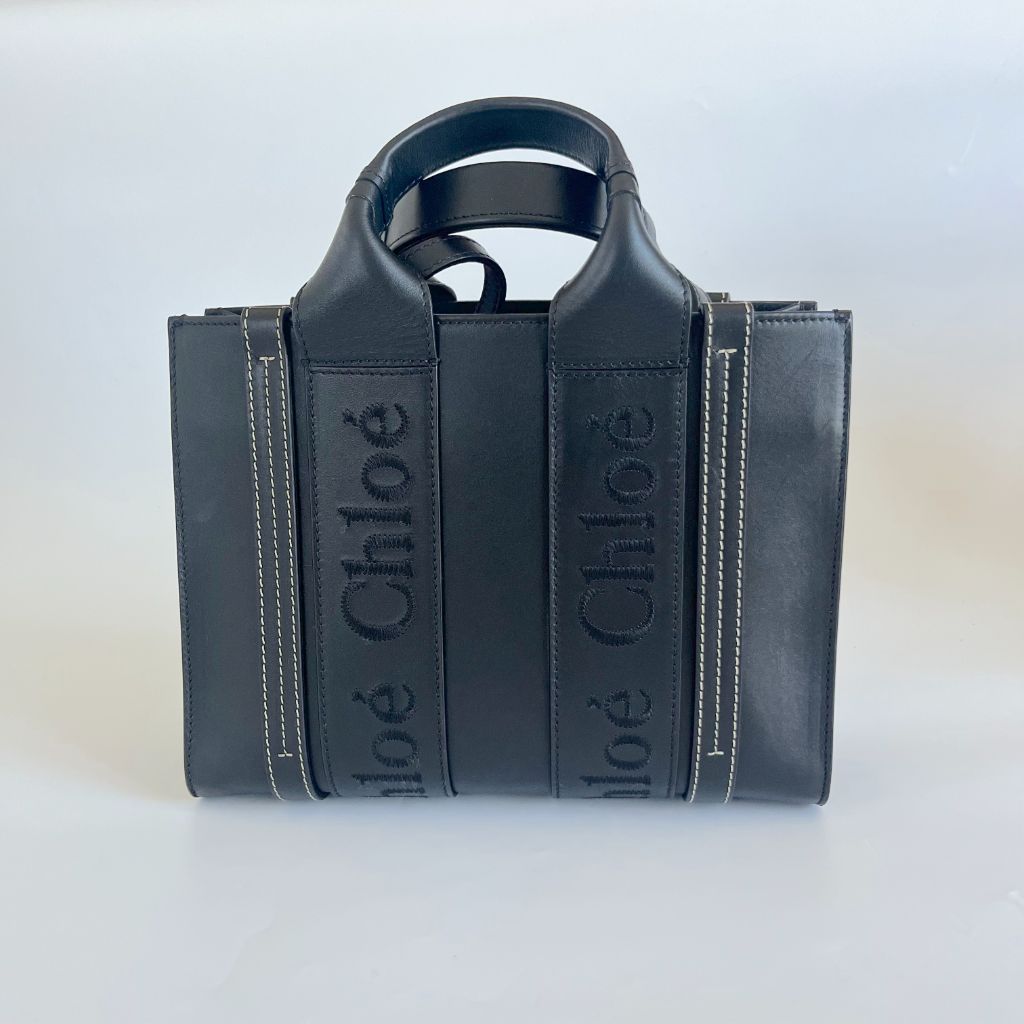 Chloè Small Woody Tote Bag in Black