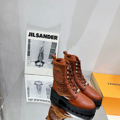 Premium LUV BOOTS 007