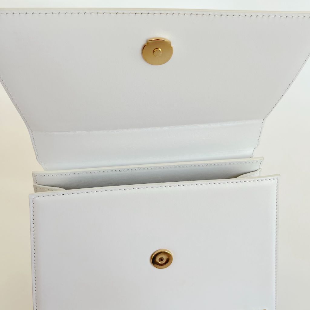 Jacquemus Le Grand Chiquito white leather bag