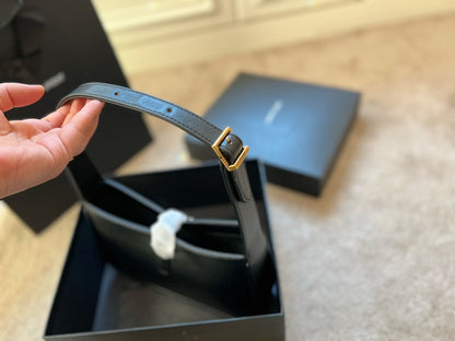 Saint Laurent Women Le 5 À 7  Hobo Bag