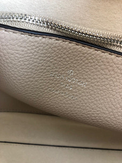 Louis Vuitton Carmel Hobo Bag ‘Mouse Grey’