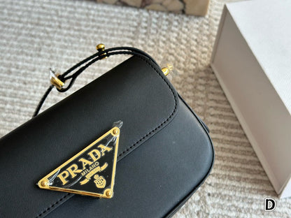 Prada Femme Handbag Black 21x13cm