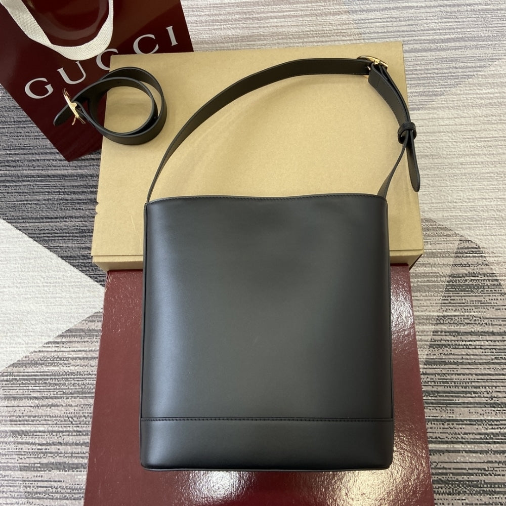GUCCI 73 SMALL BUCKET BAG BLACK SMOOTH LEATHER 20CM 833660 AAEC2 1000