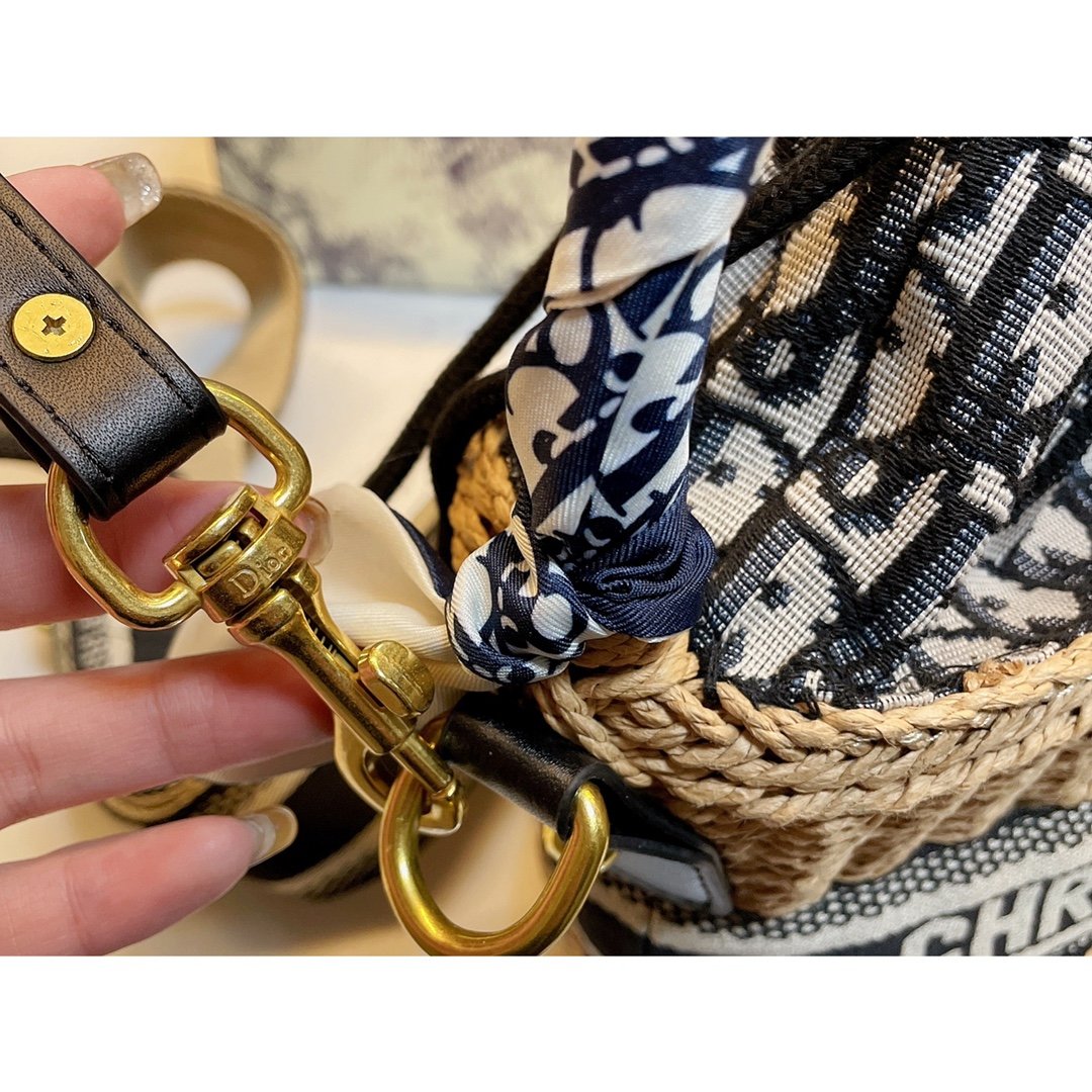 Christian Dior Pre-Owned pre-owned wicker Dior bucket shoulder bag