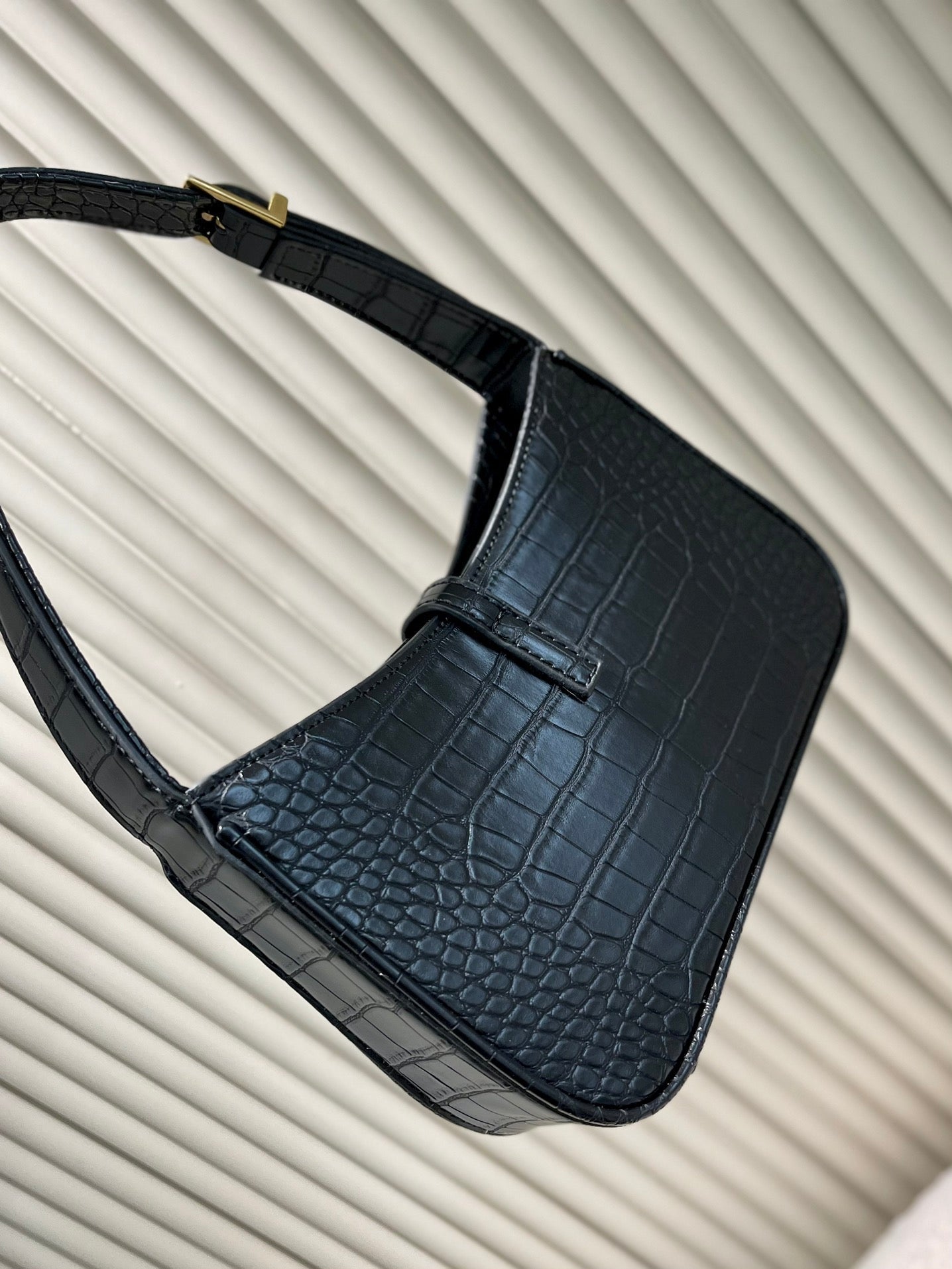 Ysl Hobo Bag Crocodile Embossed