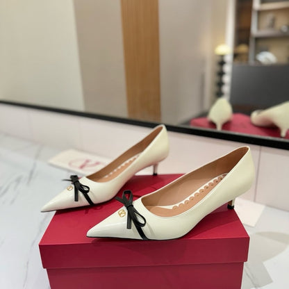 VALENTINO BEPOINTY PUMP IN PATENT LEATHER WHITE 6W2S0LQ0DAL A81