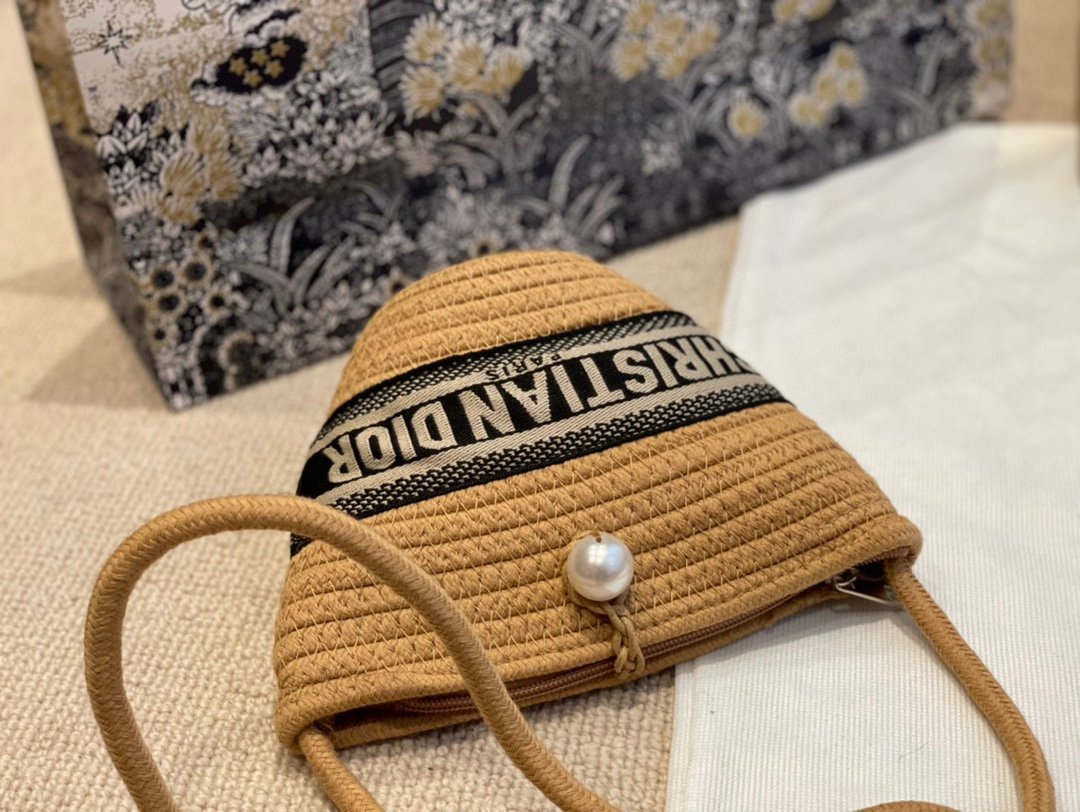 DIOR WICKER BUCKET BAG
