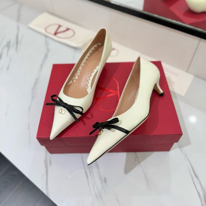 VALENTINO BEPOINTY PUMP IN PATENT LEATHER WHITE 6W2S0LQ0DAL A81