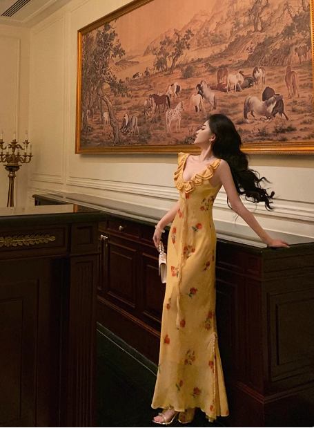 Cute A line V Neckline Yellow Floral Sleeveless 18th Birthday Dress Party Gown Birthday Outfits For Women DP0208