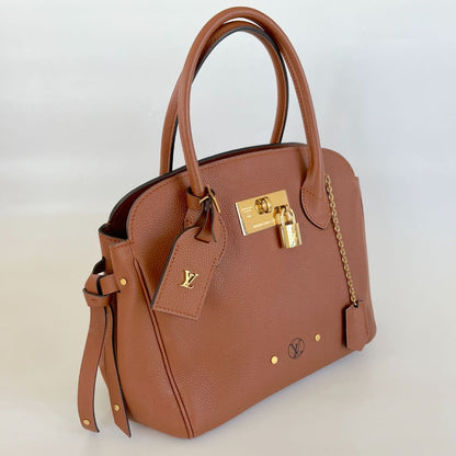 Louis Vuitton Milla Veau Nuage Calfskin PM Bag