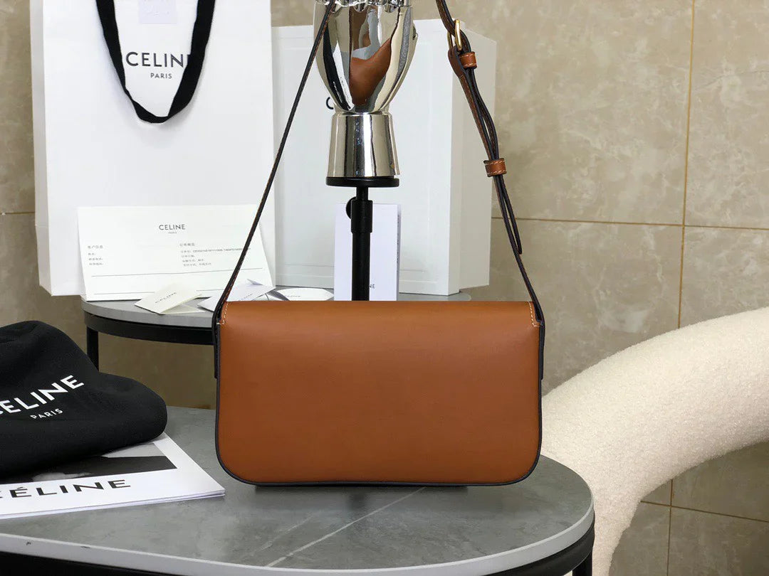CELINE Shoulder Bag Triomphe In Shiny Calfskin Brown 20 x 10 x 4 cm