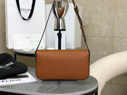 CELINE Shoulder Bag Triomphe In Shiny Calfskin Brown 20 x 10 x 4 cm